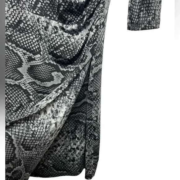Y2K,MIXAGE, snakeskin print,faux wrap,Surplice flattering dress,ruching - Picture 10 of 14